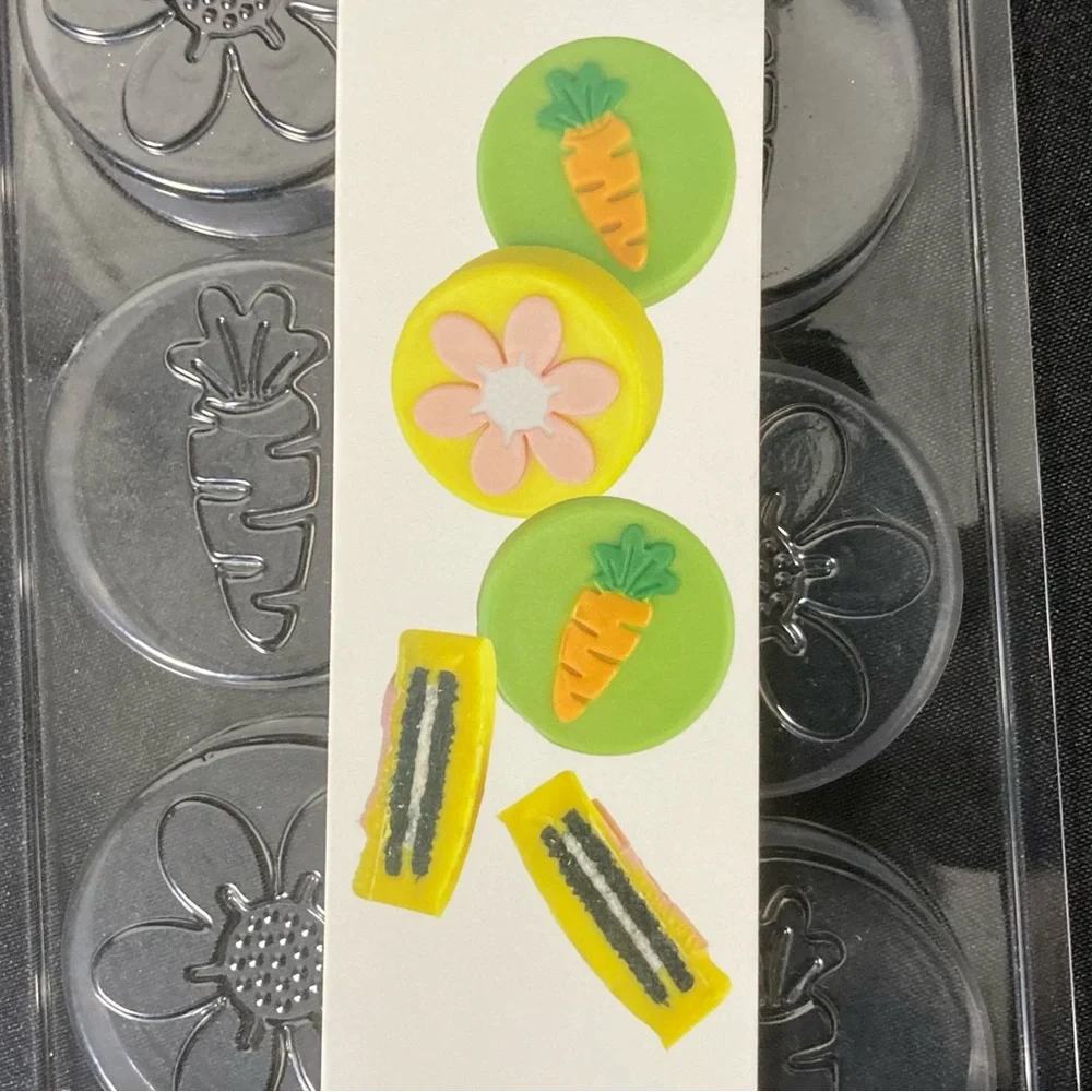 ⭐️ Celebrate It Spring Easter Plastic Cookie Candy Mold